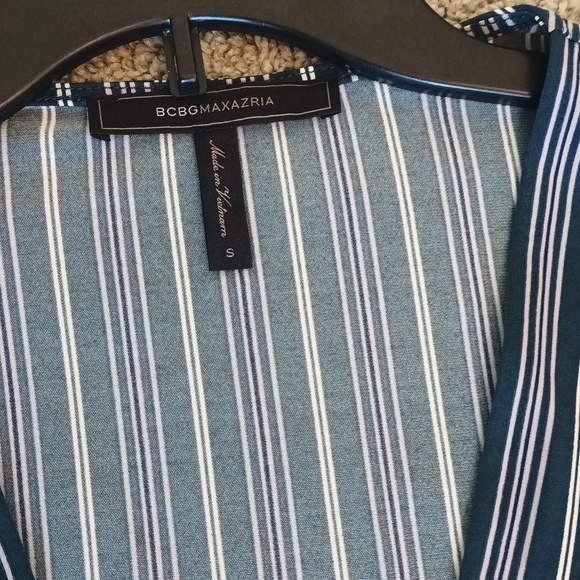 BCBGMaxazria wrap dress - Picture 4 of 6